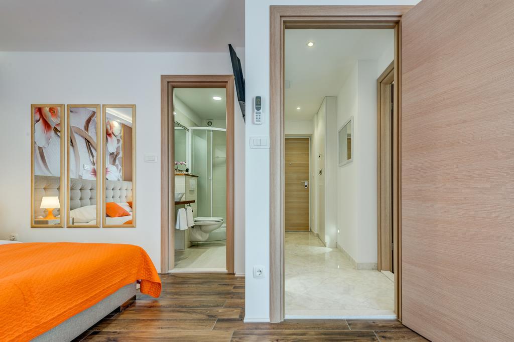 Room&Studio Apartment Just Enjoy Σπλιτ Εξωτερικό φωτογραφία